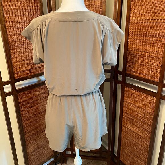 Babaton Corbett Silk Romper Olive Green POCKETS size Small - Picture 4 of 12